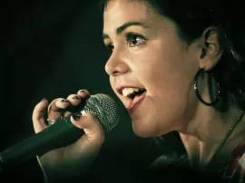 Guía completa para elegir el albornoz perfecto: variedades, atributos y lugares donde comprar el adecuado.