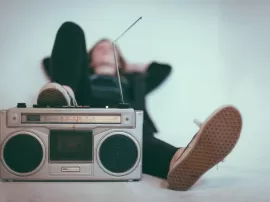 Los mejores locutores radiofónicos en España: carreras profesionales para trabajar en esta industria