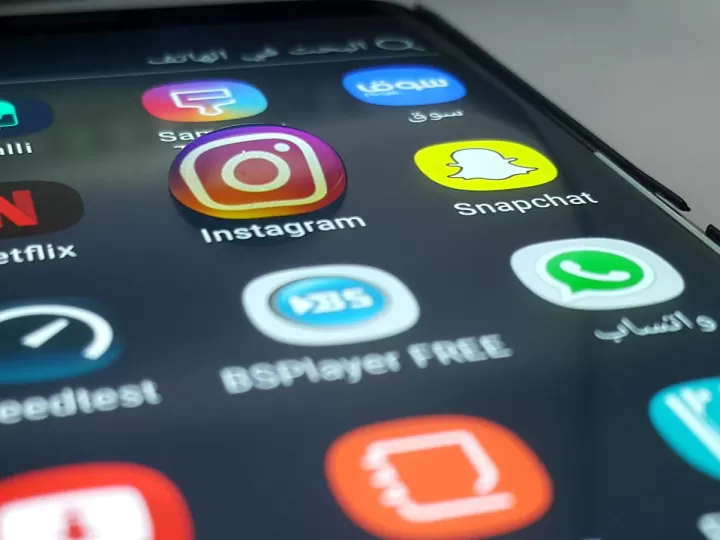 como borrar conversaciones de instagram en android