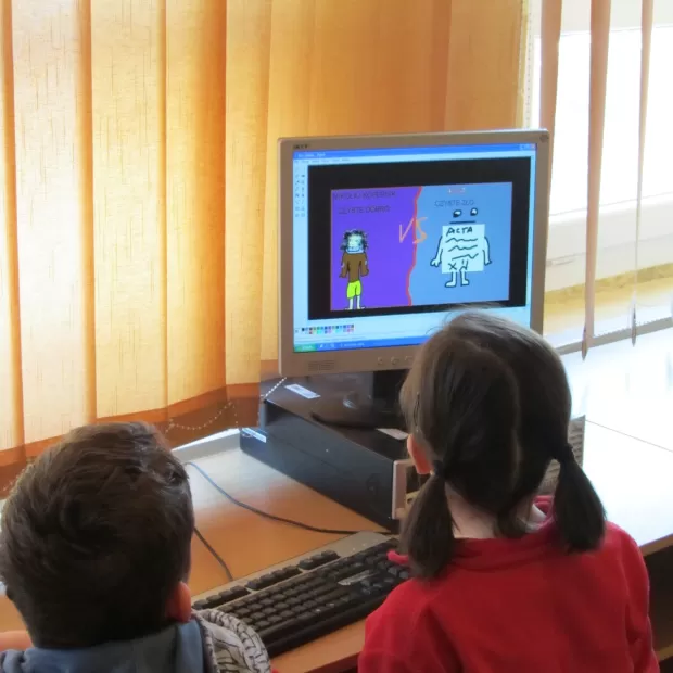 educación de javier castillo