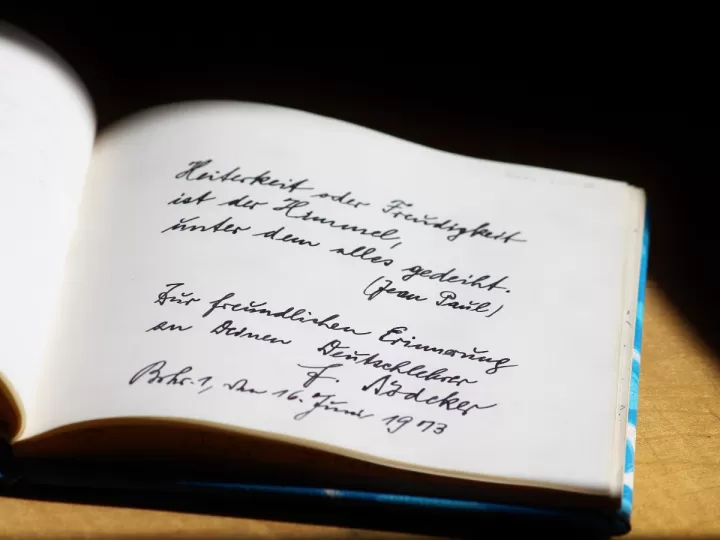 frases sobre la poesia.htm