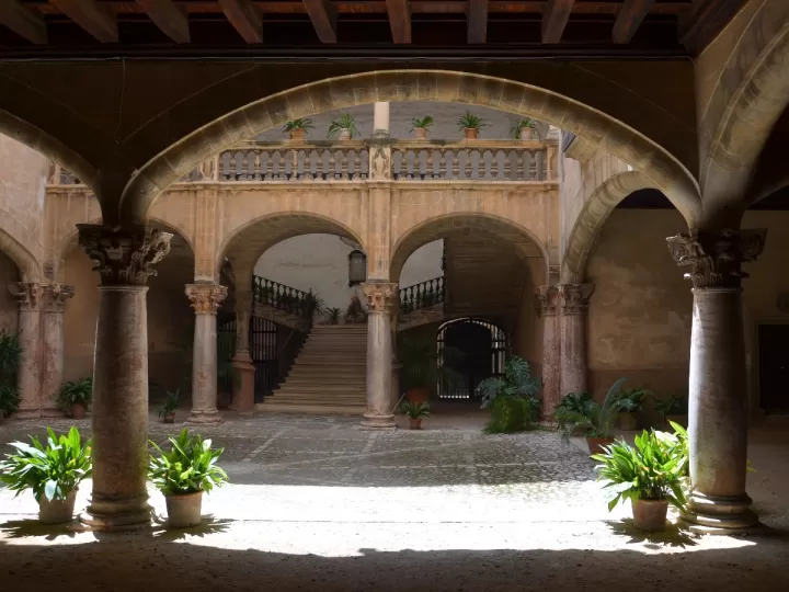 hacienda aeat calle cristofol raventos 12 vilanova i la geltru