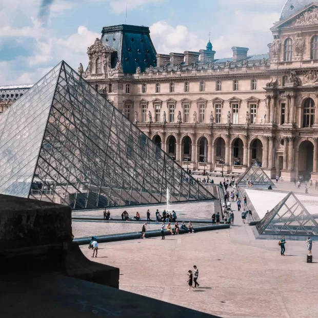 obras de arte en el museo de louvre