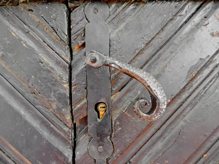 puerta blindada bricomart